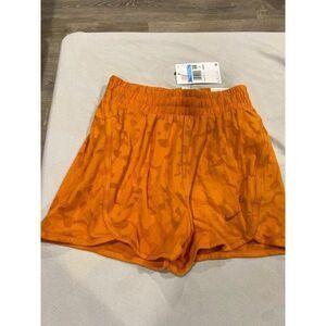 Kids nike training shirts size‎ medium